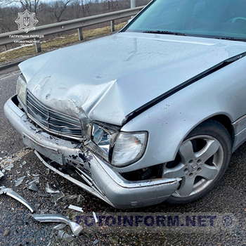 Аварія поблизу Кропивницького: водій Mercedes виїхав на зустрічну смугу в стані сп'яніння (фото)