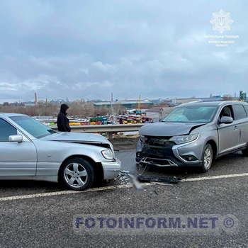 Аварія поблизу Кропивницького: водій Mercedes виїхав на зустрічну смугу в стані сп'яніння (фото)