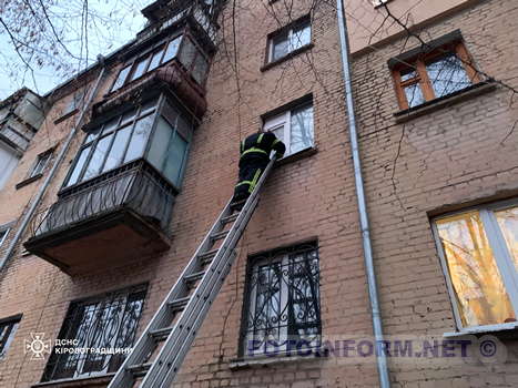 У Кропивницькому рятувальники врятували літню жінку, що потребувала невідкладної допомоги медиків