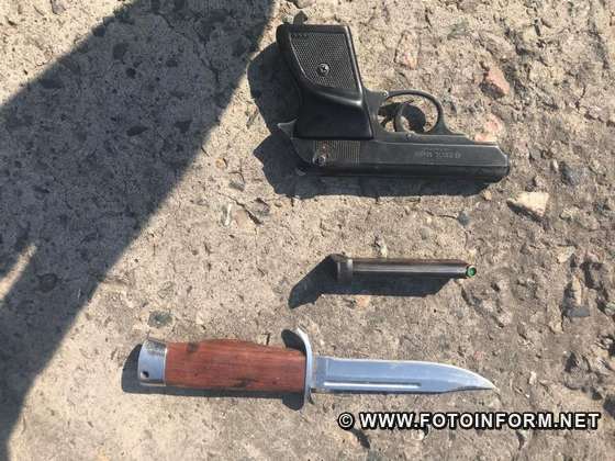 У Кропивницькому гвардійці затримали чоловіка зі зброєю
