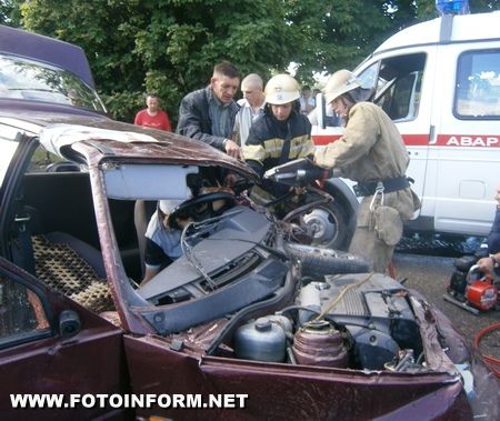 2 червня о 17:53 до Служби порятунку «101» надійшло повідомлення про дорожньо-транспортну пригоду у м.Знам’янка.