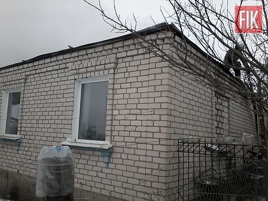 28 січня о 13:22 до Служби порятунку «101» надійшло повідомлення про пожежу у житловому будинку на вул. Шкільній у с. Солдатське Новоархангельського району.