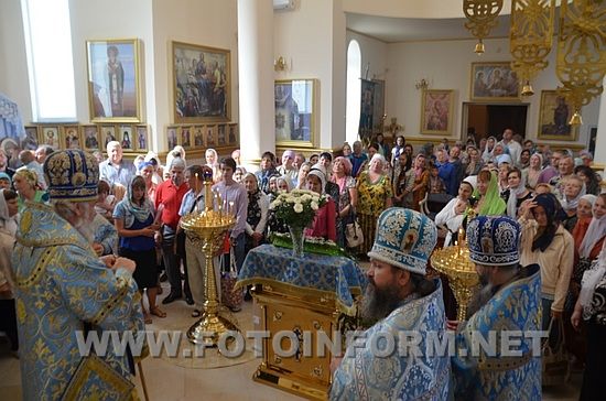 Афонська ікона Божої Матері «Пантанасса» (по слов’янські «Всецариця») і її благодатні списки відомі у всьому православному світі. Особливо перед цими іконами люди моляться Господу Богу і Пресвятій Богородиці про допомогу у зціленні від онкологічних захворювань, при наркозалежності та за тяжкохворих дітей.