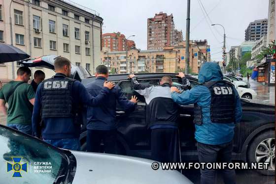 На Кіровоградщині за 5 тисяч доларів переправляли чоловіків за кордон