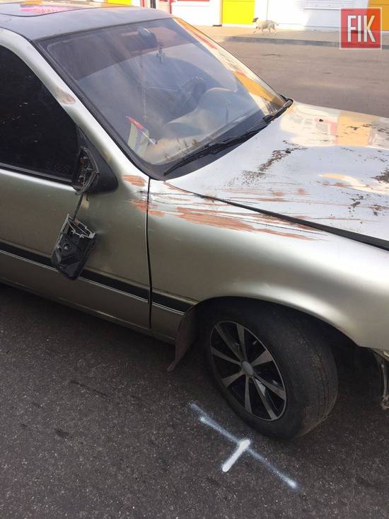 12 липня, водій, керуючи авто OpelVectra, по вулиці Волкова, не врахував дорожньої обстановки, не вибрав безпечної швидкості руху, не впорався з керуванням та скоїв наїзд на дорожню огорожу.