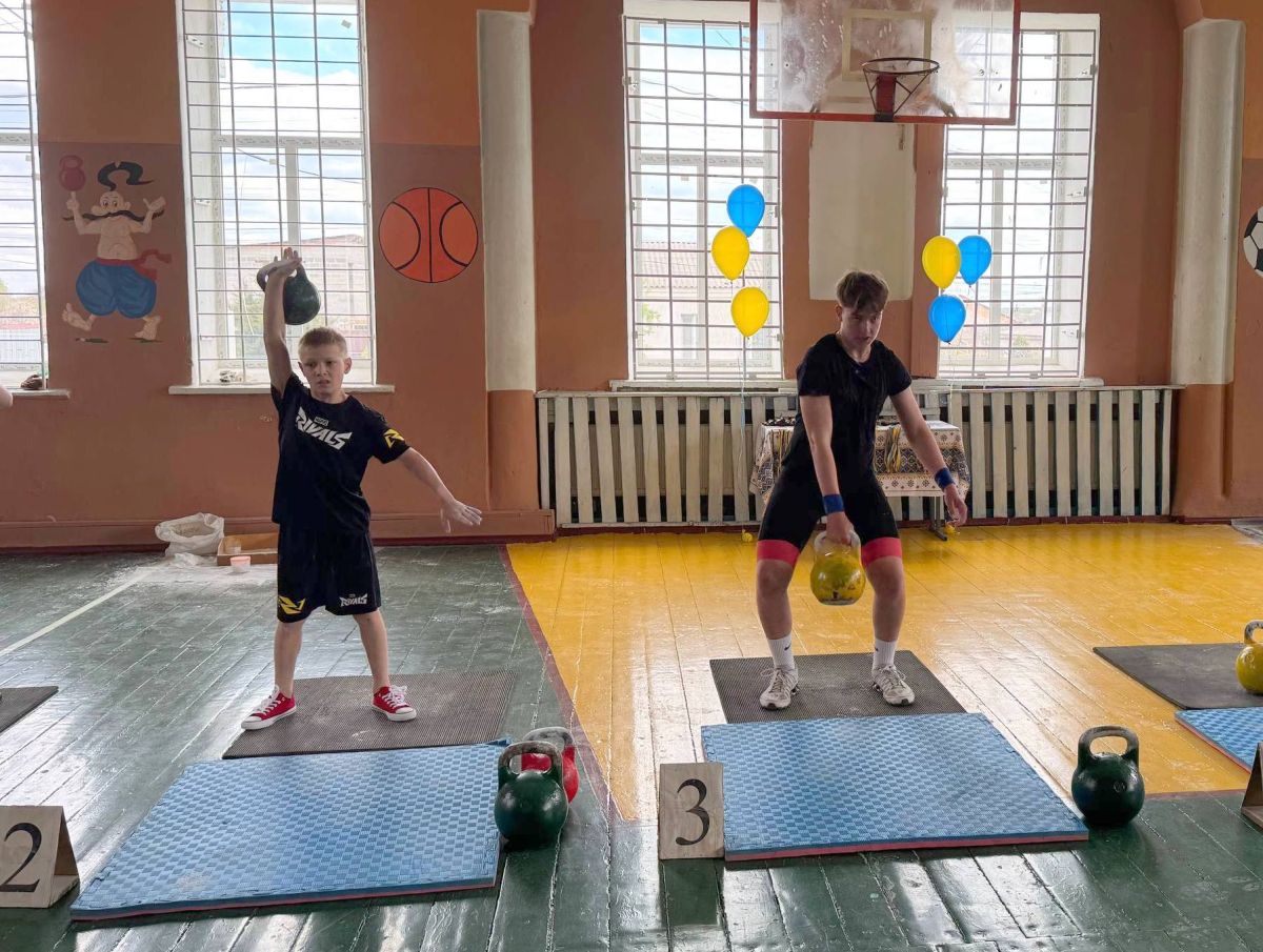 Виступ кропивницького гирьовика на обласних змаганнях у Бобринці, травень 2026 року.