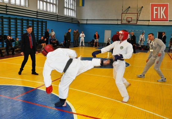За ініціативи Федерації рукопашного бою Кіровоградщини 24-25 лютого відбулись змагання з самбо та рукопашного бою серед силових структур області, у яких взяли участь рятувальники Управління ДСНС у Кіровоградській області.