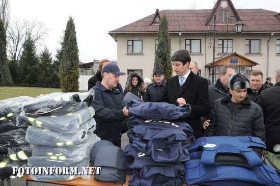 Пожежно-рятувальна служба Кіровоградщини отримали нову пожежно-рятувальну техніку (ФОТОРЕПОРТАЖ)