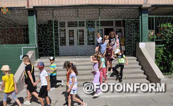  учні гімназії опановували навички виживання під час війни 