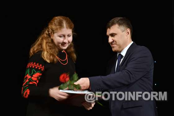 Перший заступник голови Кіровоградської обласної ради Юрій Семенюк привітав освітян із прийдешнім Днем вчителя сьогодні, 28 вересня.