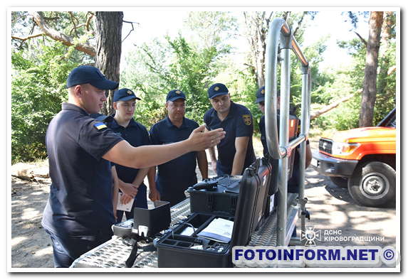 У Кропивницькому рятувальники опановували нову високотехнологічну роботизовану техніку (ФОТО)