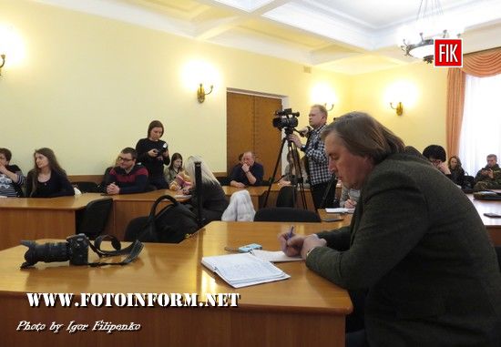 Сьогодні, 13 березня, міський голова Кропивницького Андрій Райкович та секретар міської ради Андрій Табалов провели спільний брифінг для журналістів, де обговорили питання проведення майбутньої сесії.