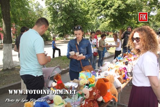 У Кропивницькому журналісти збирали гроші онкохворим дітям