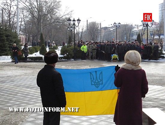 В праздничных мероприятиях приняли участие представители областной и городской власти. 