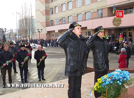 В праздничных мероприятиях приняли участие представители областной и городской власти. 