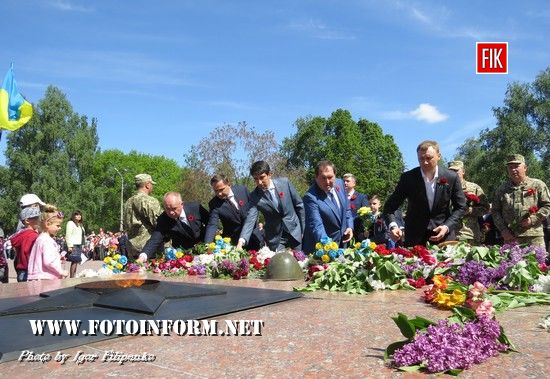 У Кропивницькому тисячі мешканців міста відсвяткували 72-у річницю Перемоги над нацизмом (фоторепортаж)