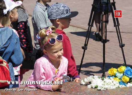 У Кропивницькому тисячі мешканців міста відсвяткували 72-у річницю Перемоги над нацизмом (фоторепортаж)