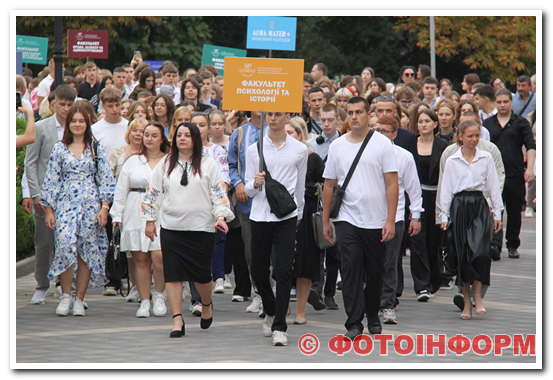 У Кропивницькому студенти ЦДУ пройшли урочистою ходою (ВІДЕО) фото Ігоря Філіпенка