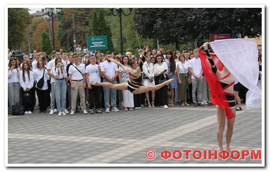 У Кропивницькому студенти ЦДУ пройшли урочистою ходою (ВІДЕО) фото Ігоря Філіпенка