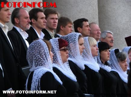 В Кировограде прошла выставка православных фотографий и рисунков (фото)