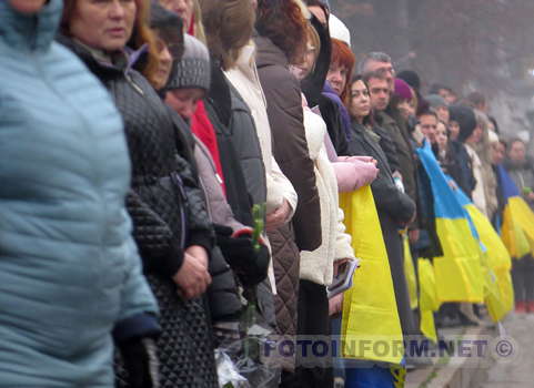 У Кропивницькому попрощалися з трьома загиблими військовими (ВІДЕО)