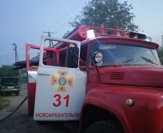 На Кіровоградщині під час пожежі чоловік отримав опіки
