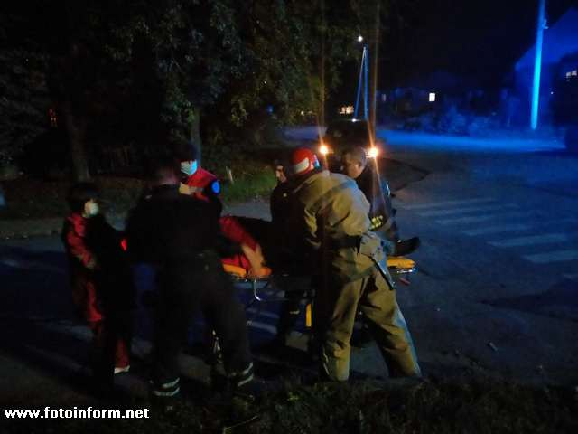 На Кіровоградщині під час ДТП врятували двох людей