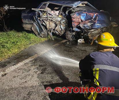 На Кіровоградщині рятувальники деблокували чоловіка з пошкодженого внаслідок ДТП автомобіля