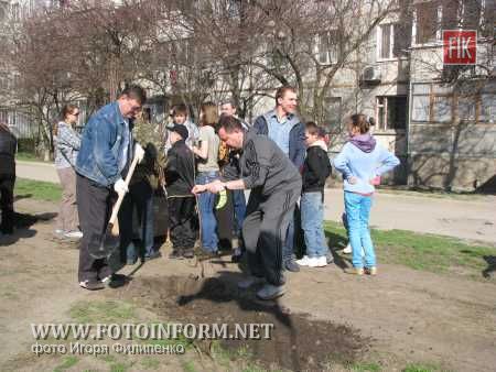 Кировоград: тысячи жителей города вышли на улицу (фоторепортаж)