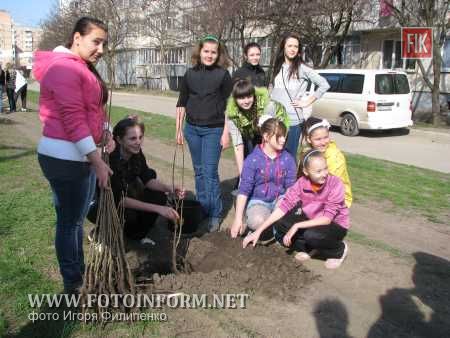 Кировоград: тысячи жителей города вышли на улицу (фоторепортаж)
