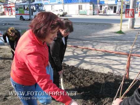 Кировоград: тысячи жителей города вышли на улицу (фоторепортаж)