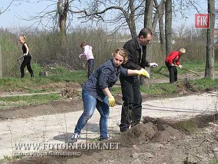Кировоград: тысячи жителей города вышли на улицу (фоторепортаж)