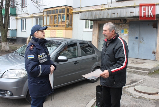 Рятувальники Кіровоградської області посилили профілактичну роботу в житлових масивах, оскільки з приходом весни незмінно збільшується кількість надзвичайних подій, а саме: пожежі від спалювання сухостою, необережна поведінка громадян на водних об’єктах та виявлення вибухонебезпечних предметів часів Другої світової війни.