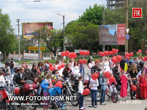 Кировоград состоялся парад невест (фоторепортаж)