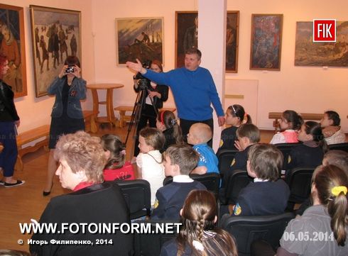 6 мая в Кировоградском областном художественном музее состоялось открытие выставки художественных произведений «Цена Победы», посвященной 69-й годовщине Великой Победы в Великой Отечественной войне.