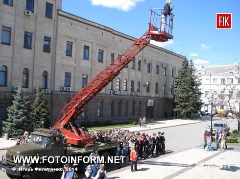 Кировоград: состоялся массовый флэшмоб (фоторепортаж)