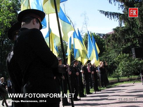 Сегодня, 22 мая, возле памятника Шевченко состоялся митинг по случаю 153-й годовщины перезахоронения праха Т.Г. Шевченко.
