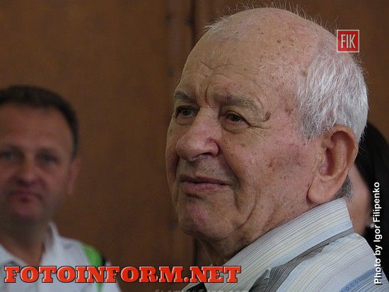 Кропивницкий: в горсовете поздравили строителей (ФОТО) Андрей Райкович, Александр Грабенко, Виктор Ксенич , фото игоря Филипенко