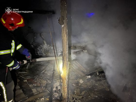 На Кіровоградщині горіли дві іномарки