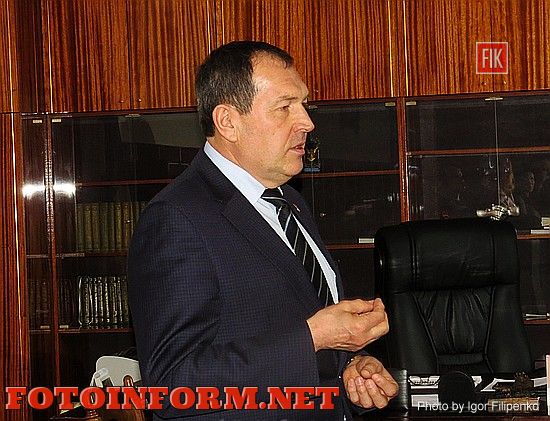 Кировоград: мэр вручил печати и штампы инспекторам, Андрей Райкович, Лейбенко, кировоградский городской совет, фото игоря Филипенко