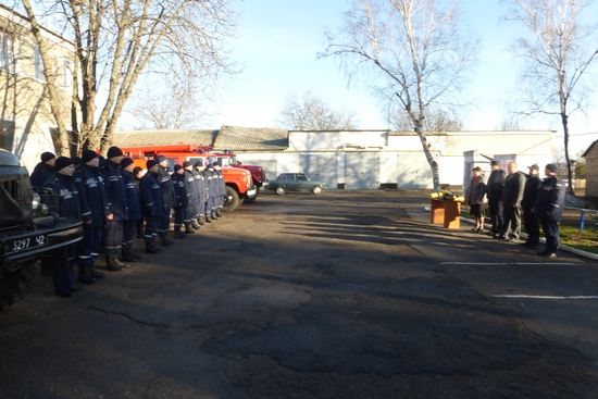 Рятувальники районних підрозділів пожежно-рятувальної служби продовжують отримувати нове спорядження. Естафету голованівських колег перейняли рятувальники Бобринецького району.