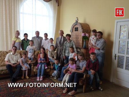 Кіровоградщина: перший заступник голови ОДА В. Серпокрилов гостював у родині Дудкіних (ФОТО)