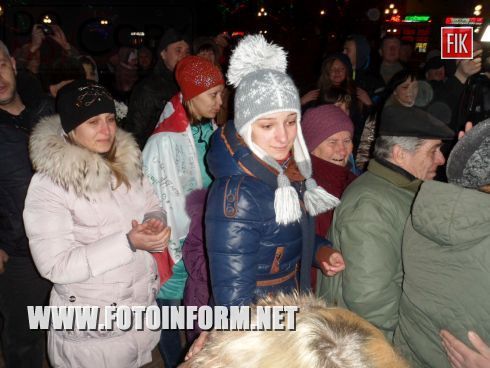 Кировоградцы встречали и благодарили бойцов, кировоградские новости, новости кировограда, площадь героев майдана
