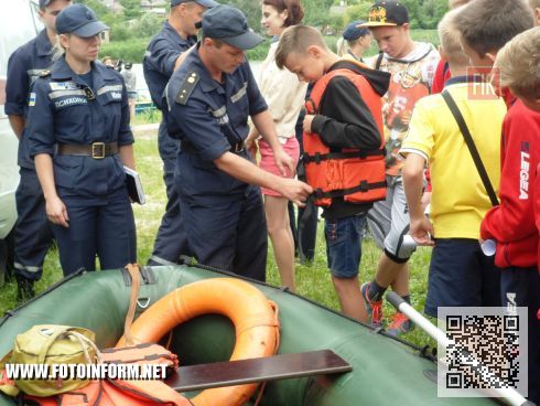 В этом году на территории нашей области зафиксировано 25 официальных мест отдыха на водоемах. Об этом было сообщено во время выездного брифинга на тему: «Безопасность отдыха на водоемах », который состоялся в микрорайоне Новониколаевка на речке Ингул.