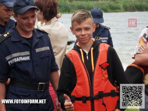 В этом году на территории нашей области зафиксировано 25 официальных мест отдыха на водоемах. Об этом было сообщено во время выездного брифинга на тему: «Безопасность отдыха на водоемах », который состоялся в микрорайоне Новониколаевка на речке Ингул.
