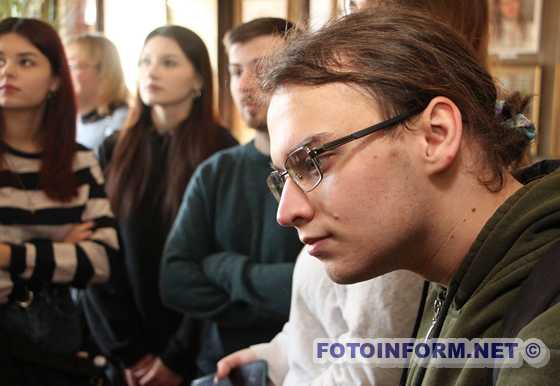 У Кропивницькому, до третіх роковин повномасштабного вторгнення, відкрили виставку (ФОТО)