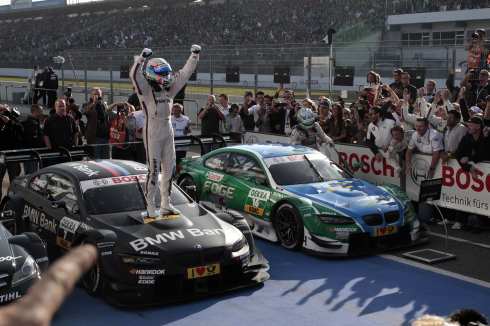 BMW мотоспорт празднует двойную победу в DTM 
