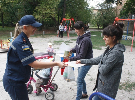 Незалежно від пори року, стабільно високою залишається пожежна небезпека, викликана різники факторами, зокрема – недбалістю людей. 