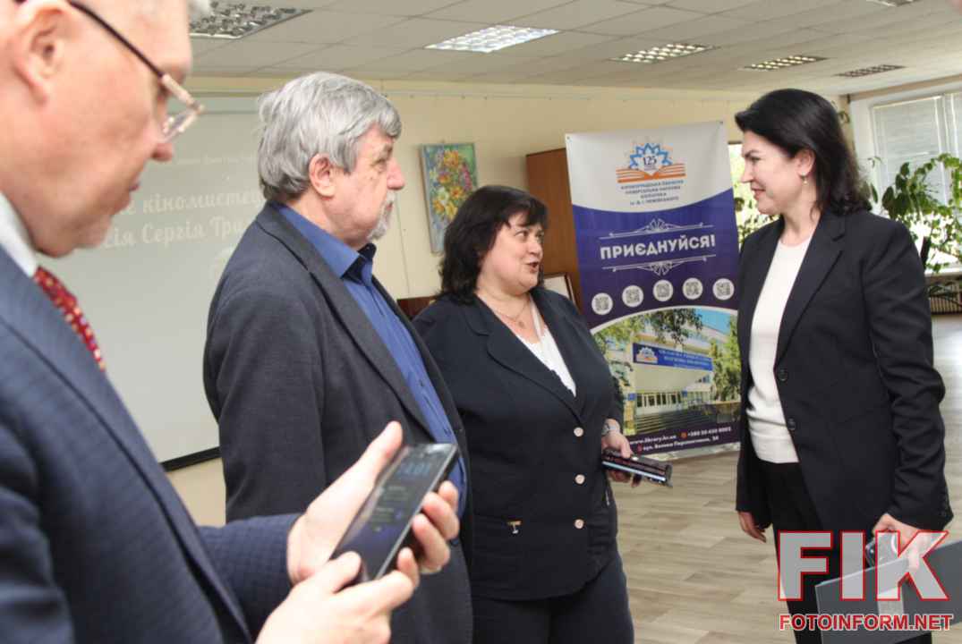 Кінокритик та лауреат Шевченківської премії Сергій Тримбач під час виступу у Кропивницькому, фото Ігоря Філіпенка