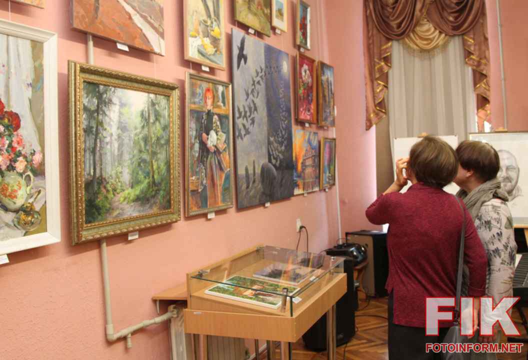 Відкриття виставки «На боці світла» у Музеї мистецтв Кропивницького, фото Ігоря Філіпенка